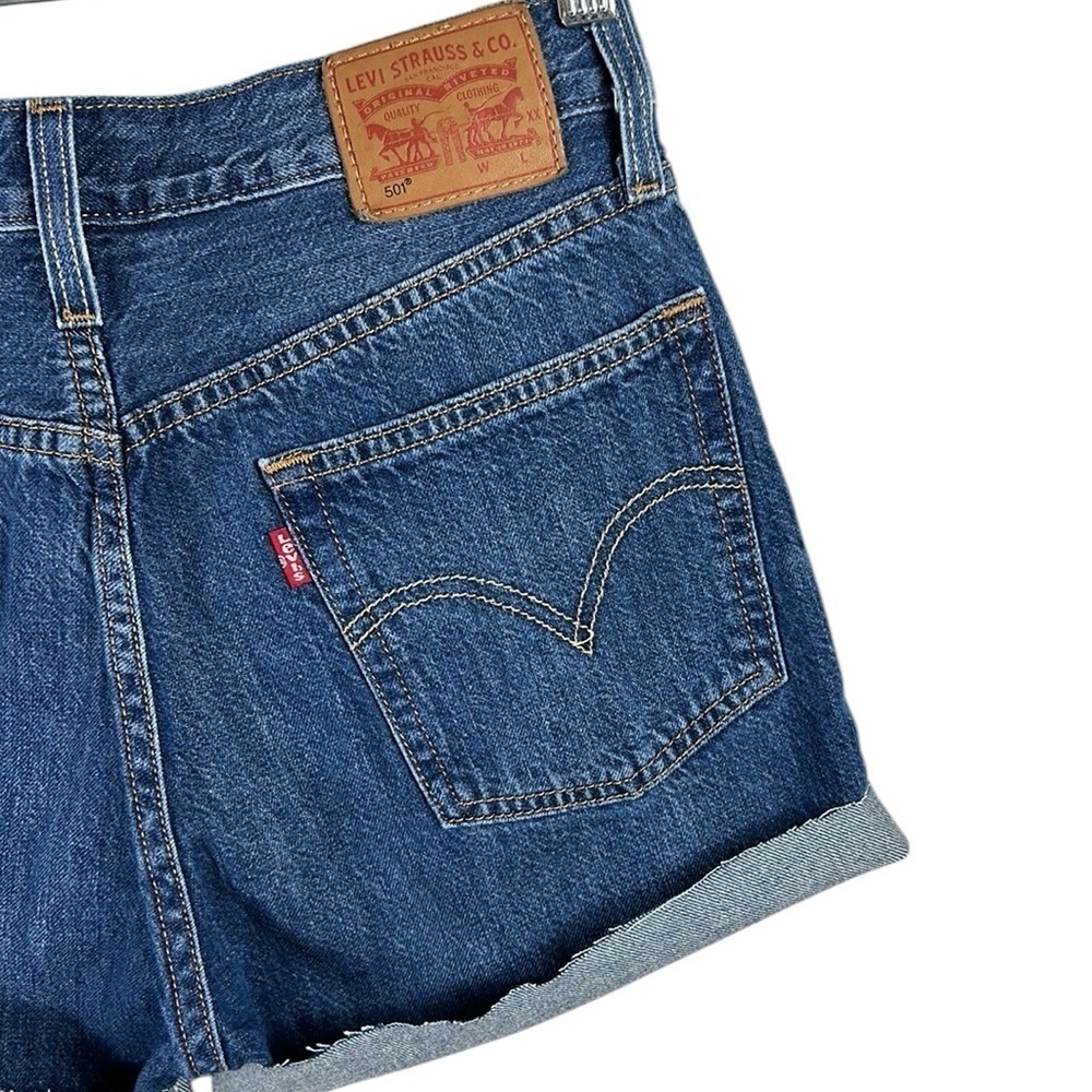 Levi’s 501 Button Fly Raw Hem Jeans Shorts Size 26 - Picture 4 of 8